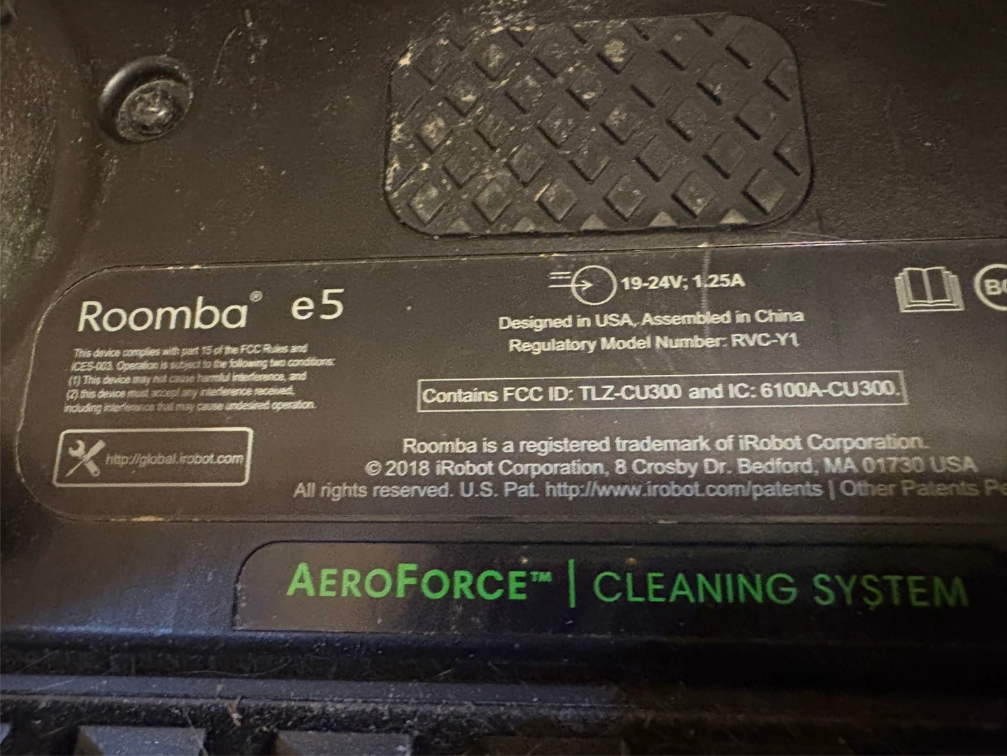 iRobot Roomba e5 Robot Vacuum Cleaner - photo 2