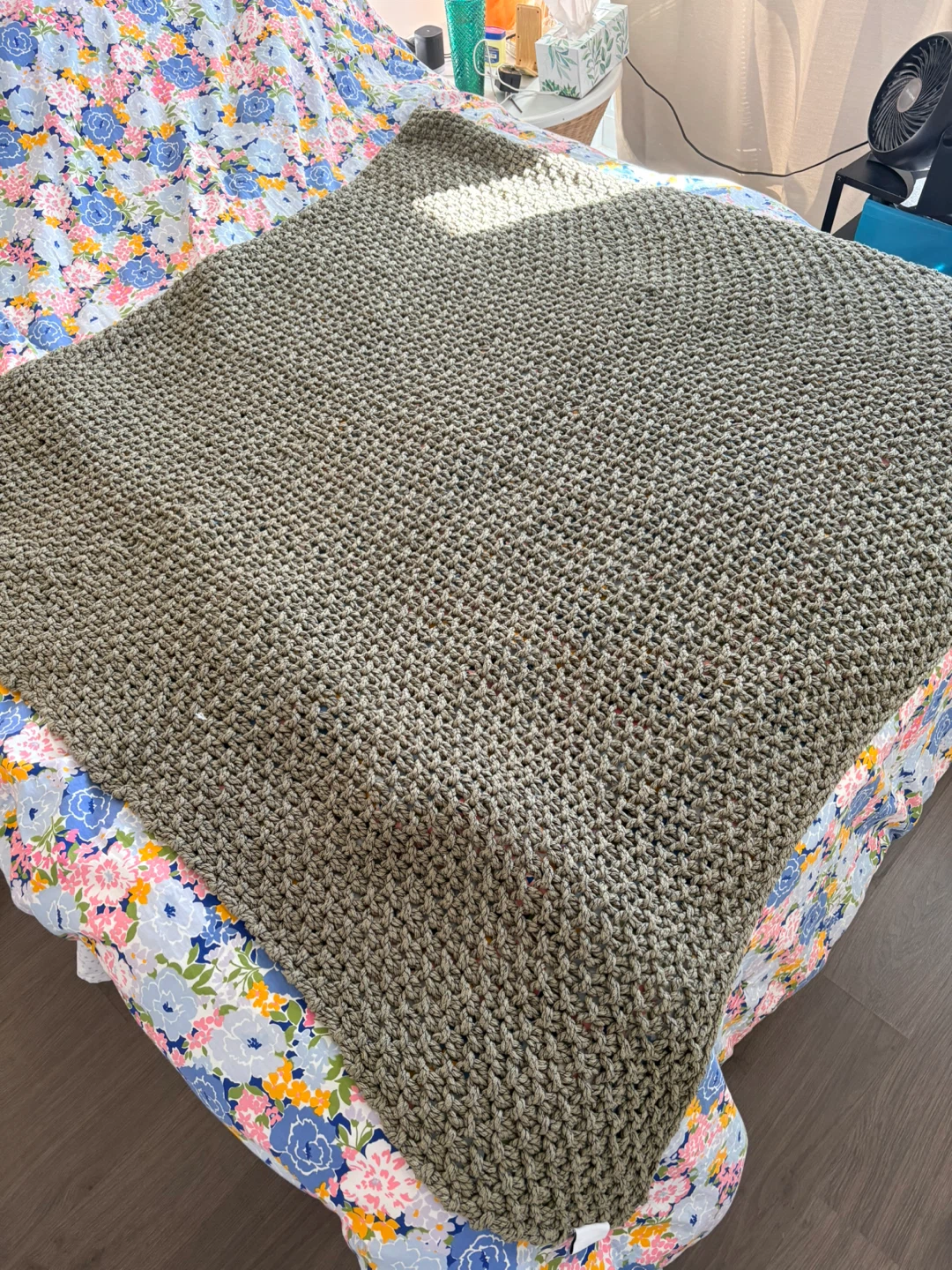 Knitted throw Blanket