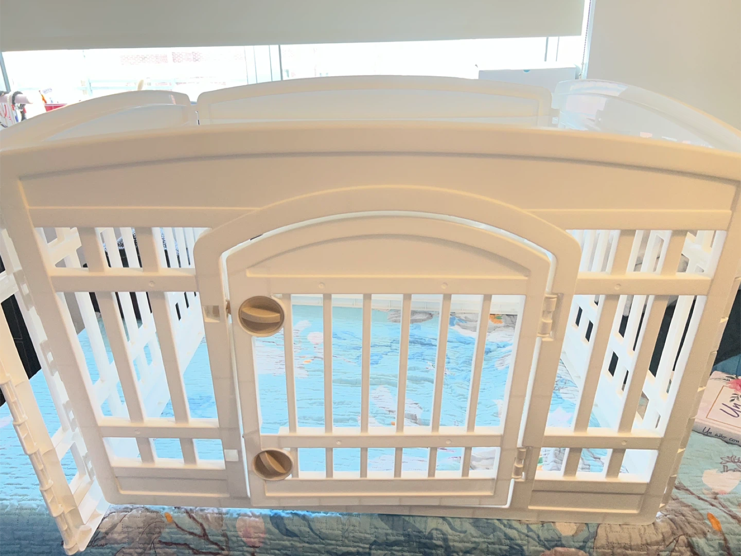 White Plastic Pet Playpen / Gate