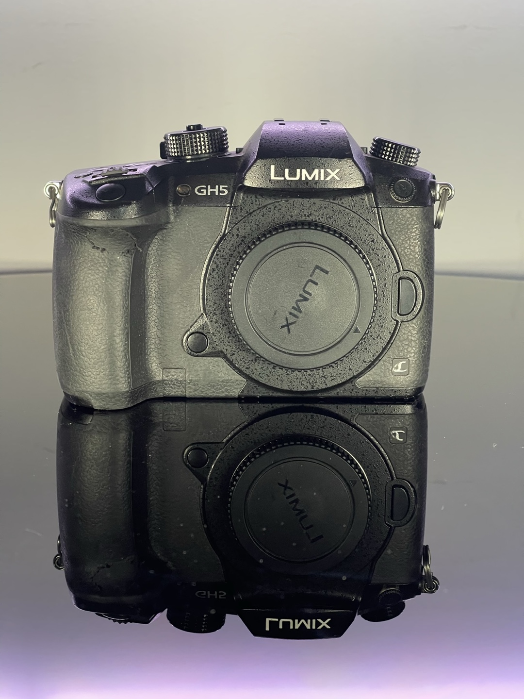 Panasonic Lumix GH5 Mirrorless Camera
