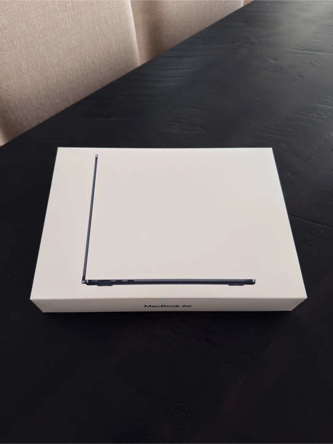 NEW MacBook Air M4 13” Midnight - 16GB / 256GB