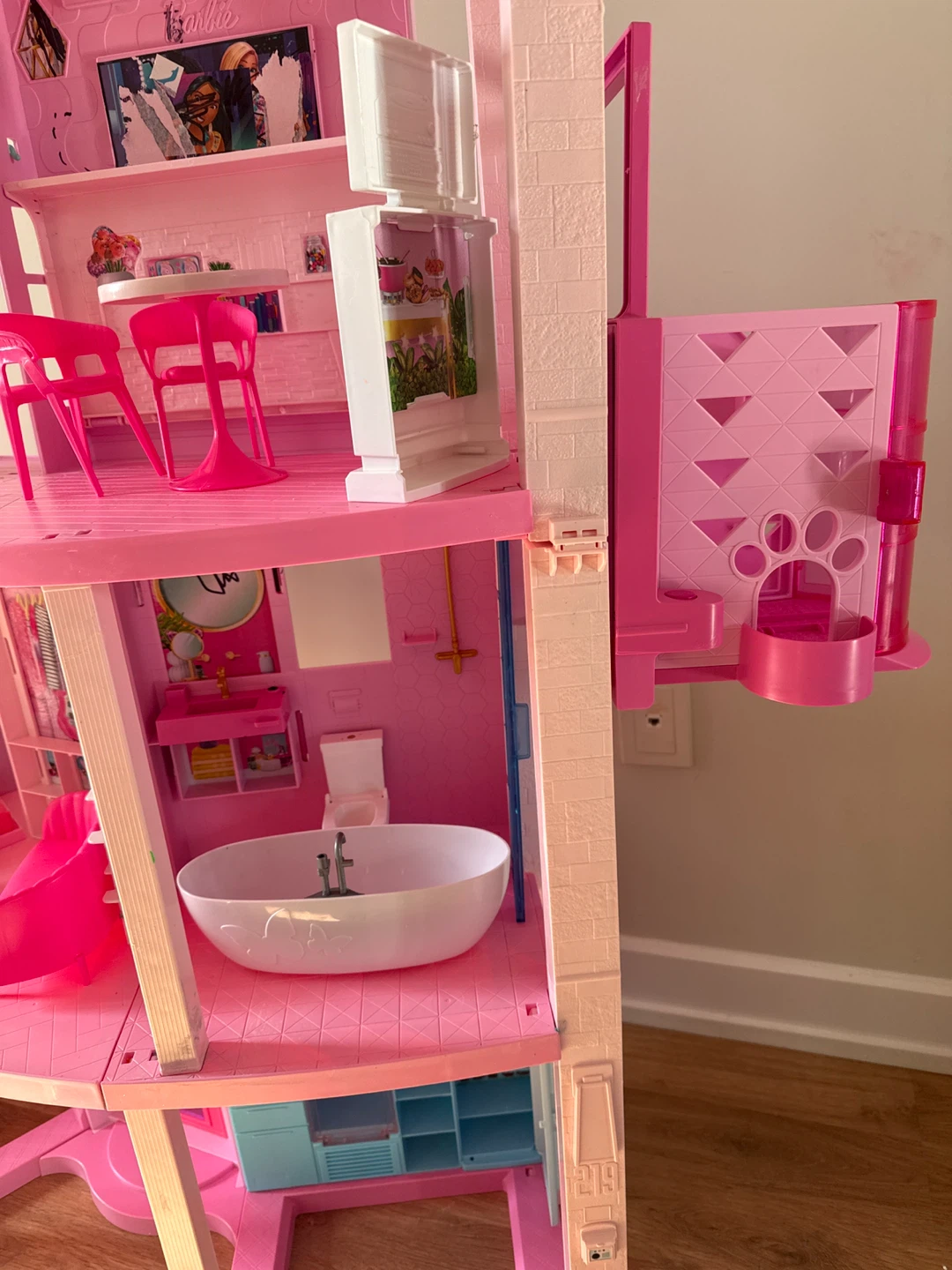 Barbie Dreamhouse Dollhouse with Accessories - photo 5