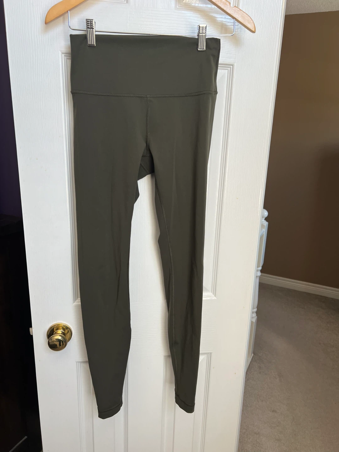 Lululemon Leggings Size 6 - Olive Green