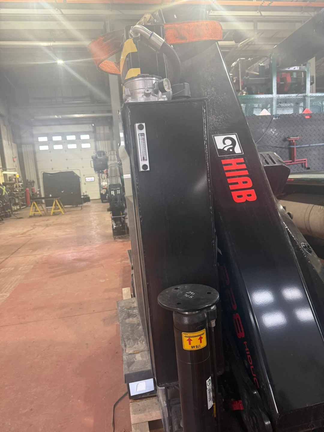 HIAB 150 Litre Hydraulic Tank - photo 4