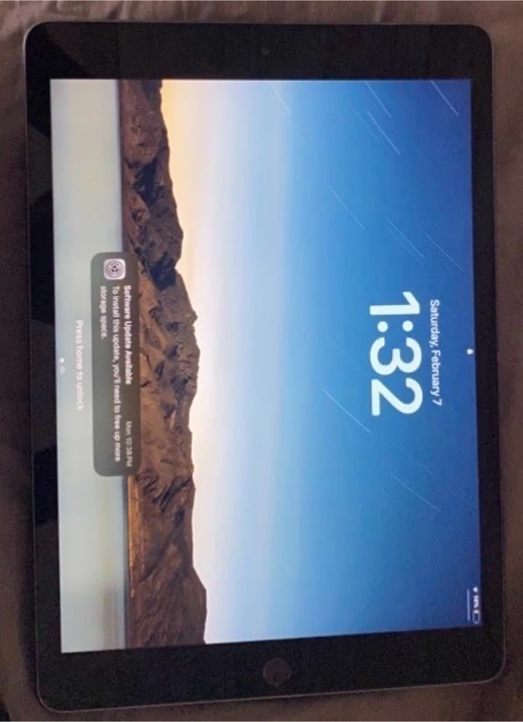 Apple iPad Tablet 7th gen 32gb