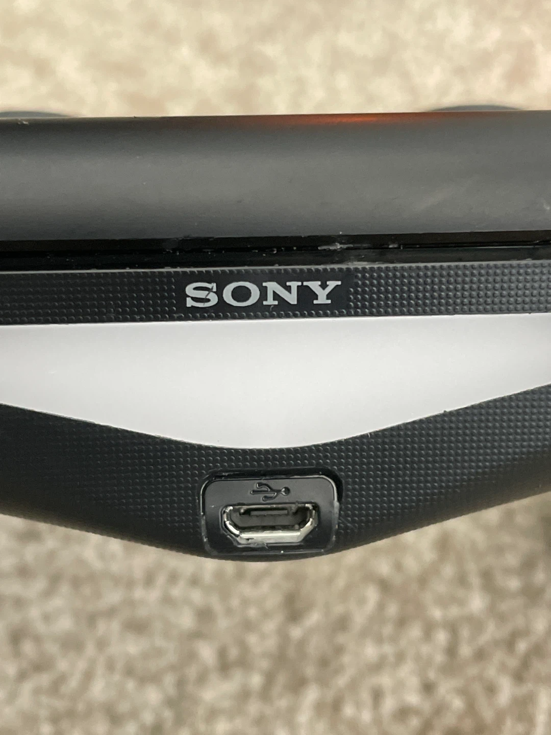 Sony PlayStation 4 DualShock 4 Wireless Controller - photo 2