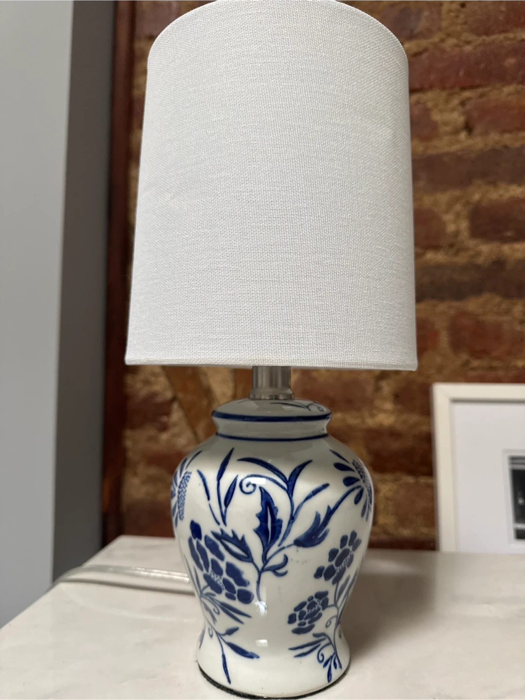 Blue and White Floral Ceramic Mini Table Lamp - photo 3