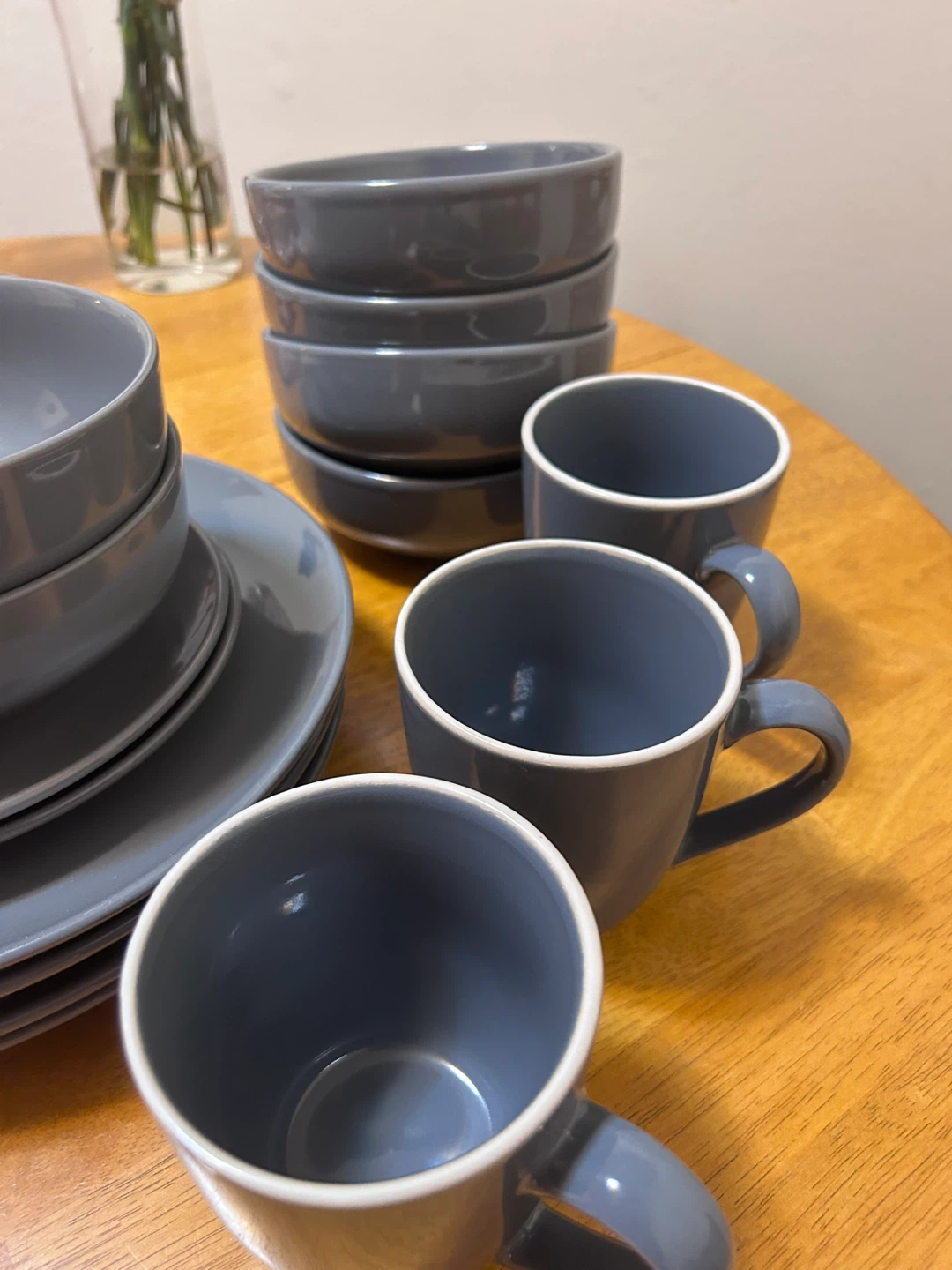 Set of Grey  3 Mugs, 6 Bowls, and 4 Plates, 2 small plates - photo 4