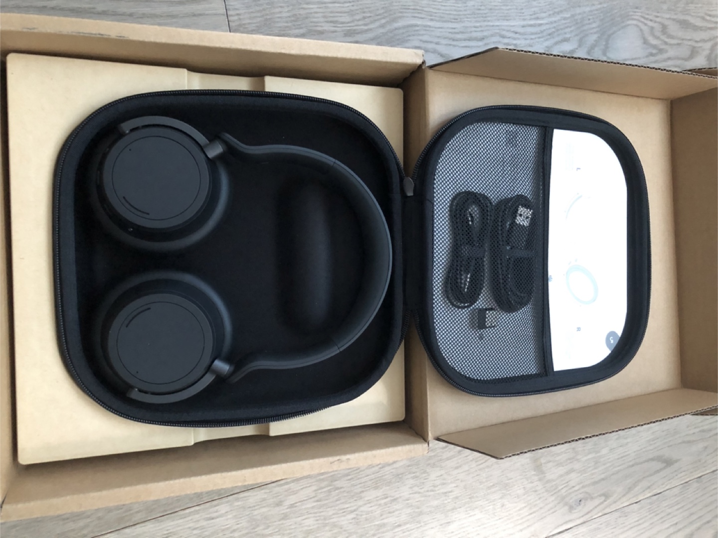 Microsoft Surface Headphones 2+ with Carrying Case - photo 3
