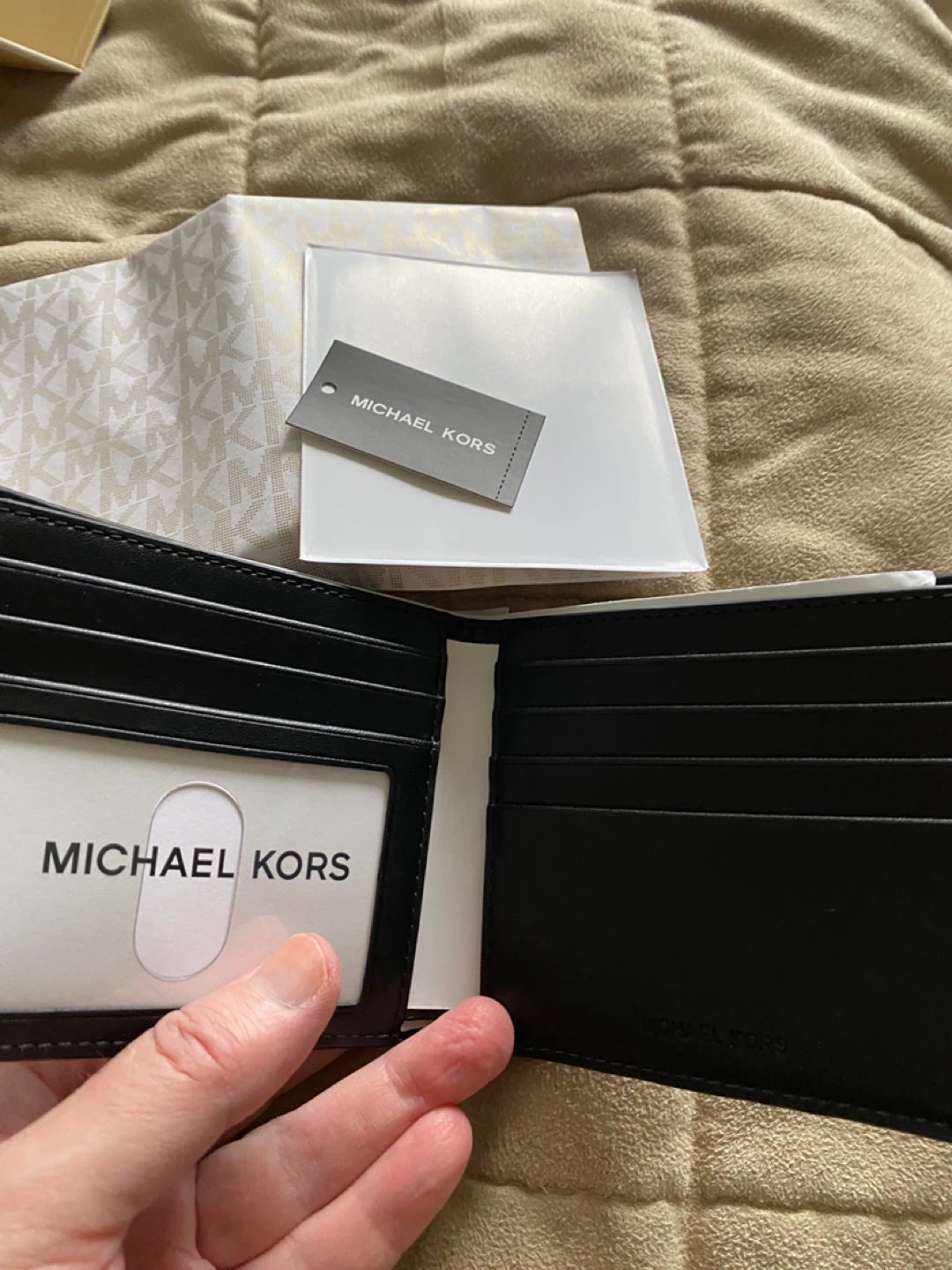 Michael Kors  New in box Hudson Bi-Fold Wallet - photo 2