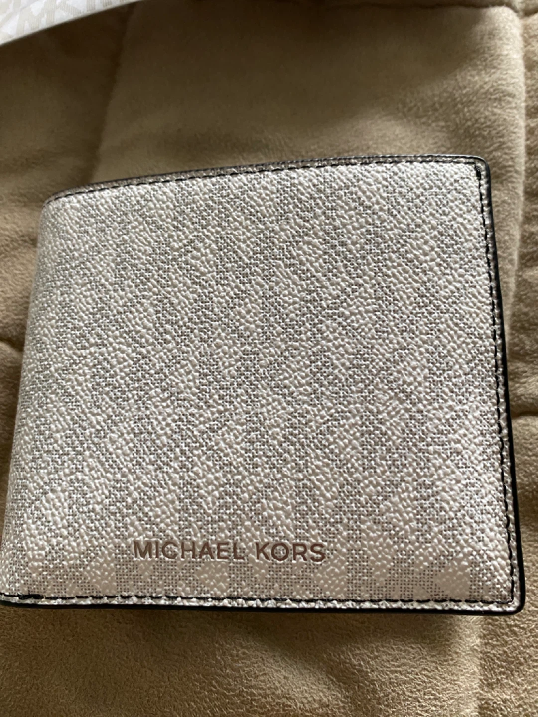 Michael Kors  New in box Hudson Bi-Fold Wallet