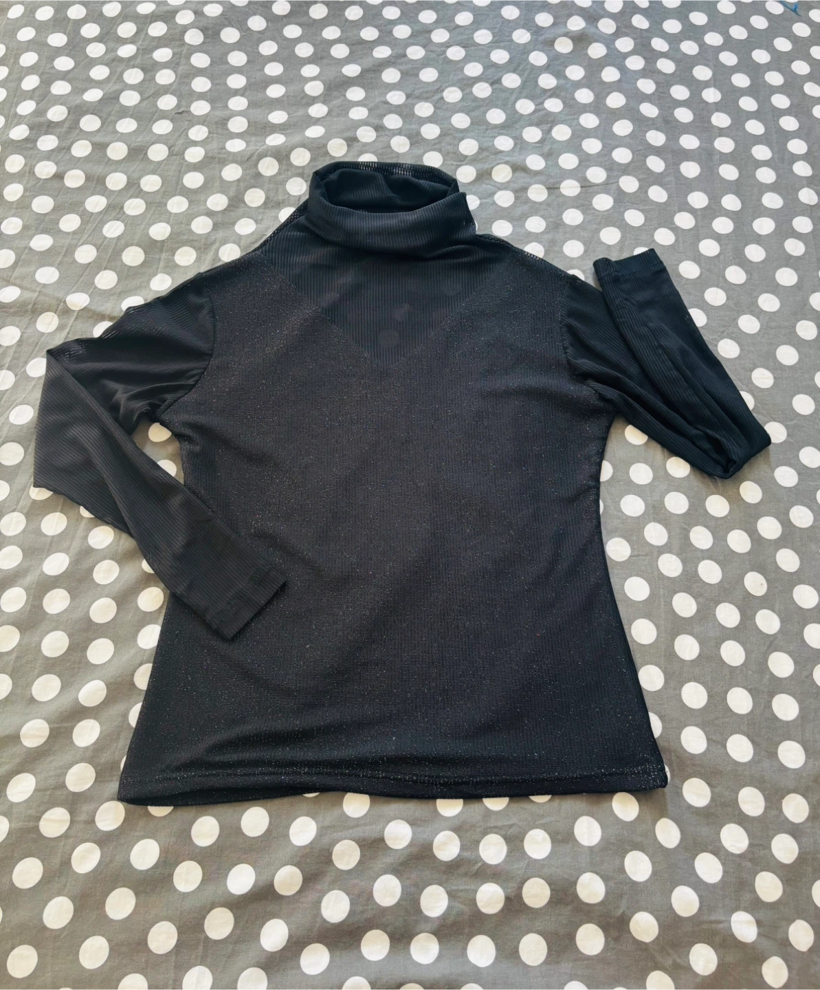 Black Ribbed Sparkle Turtleneck Top, fits S-M. 💗 - photo 2