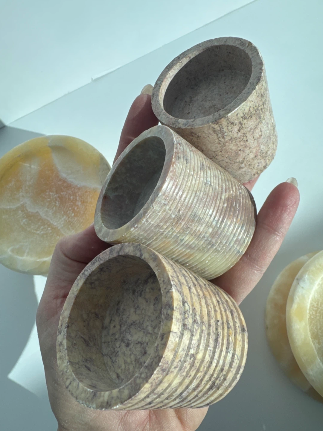 Set of 5 Marble Candleholders: 3 Tealight and 2 Large Pedestal 🏆 - photo 4