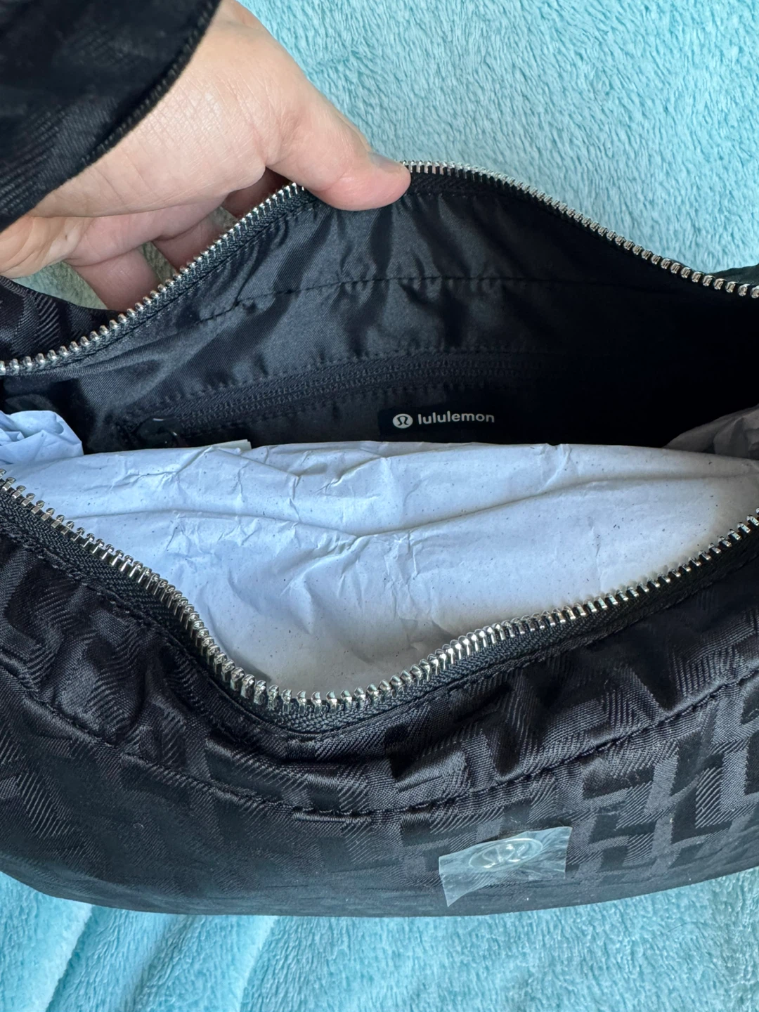 Lululemon City Essentials Shoulder Bag - Black Monogram Jacquard - photo 4