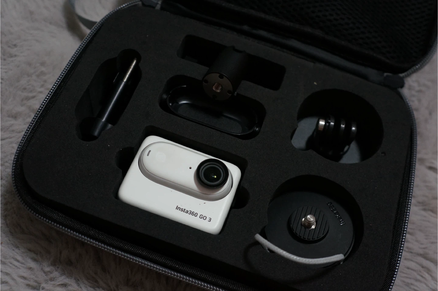 Insta360 GO 3 Action Camera - White - photo 3