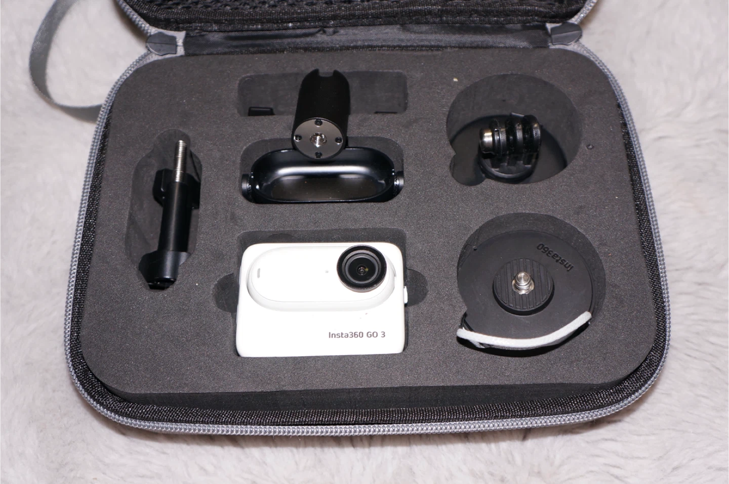 Insta360 GO 3 Action Camera - White - photo 2