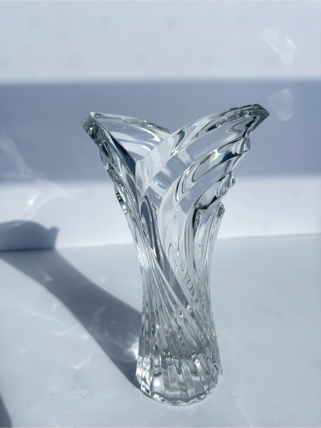 Stunning NEW Vintage Mikasa Crystal Swirl Vase: Spring Flair🏆 - photo 4