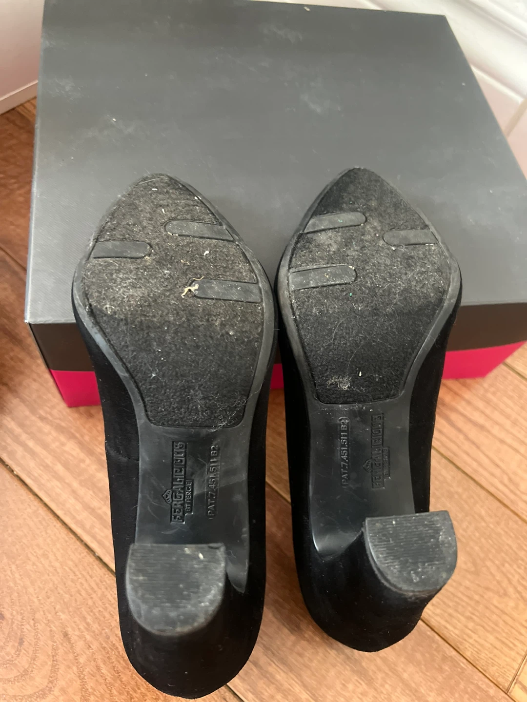 FERRAGAMO Black Suede Heels - photo 3