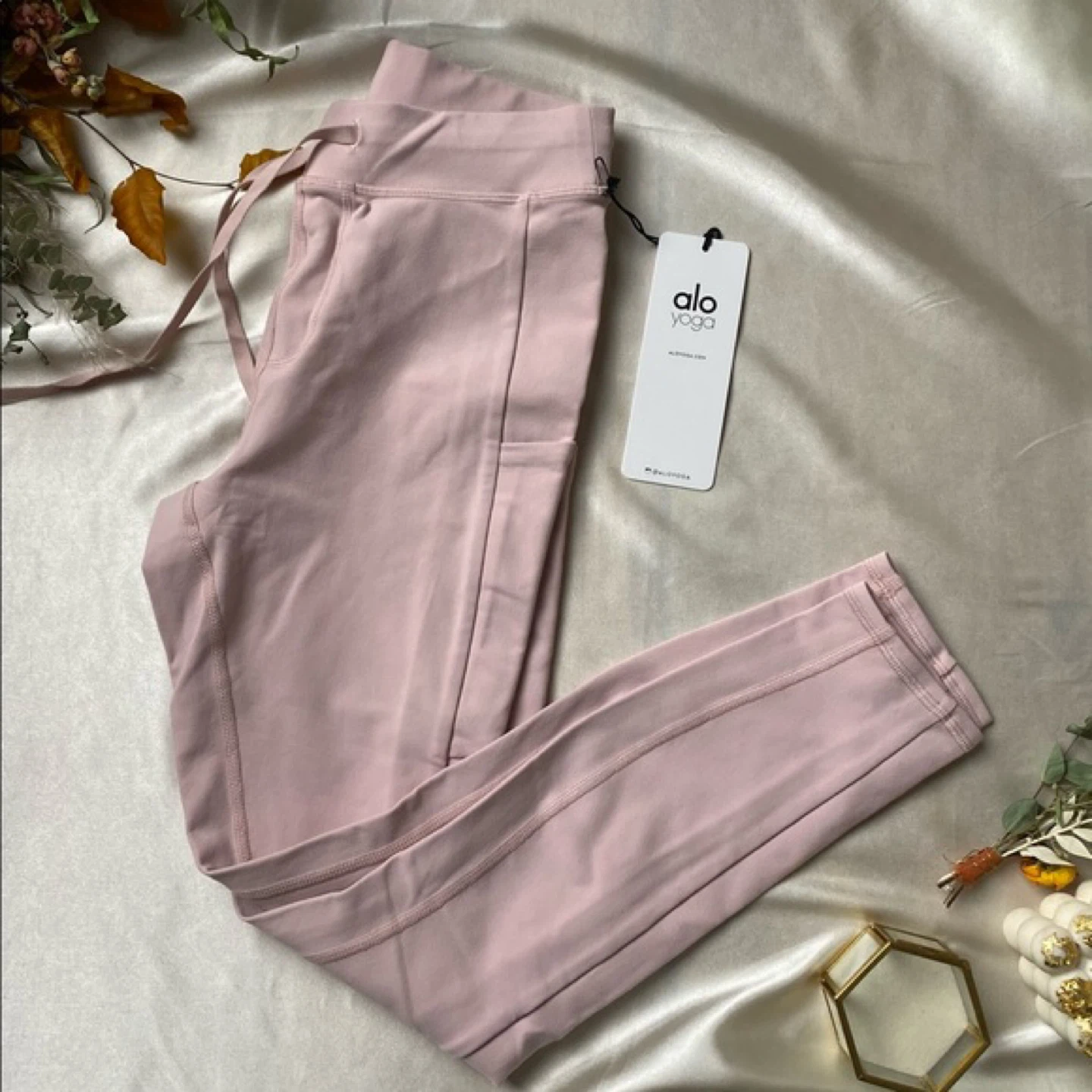 Alo Yoga High-Waist Leggings - Size L - Pink