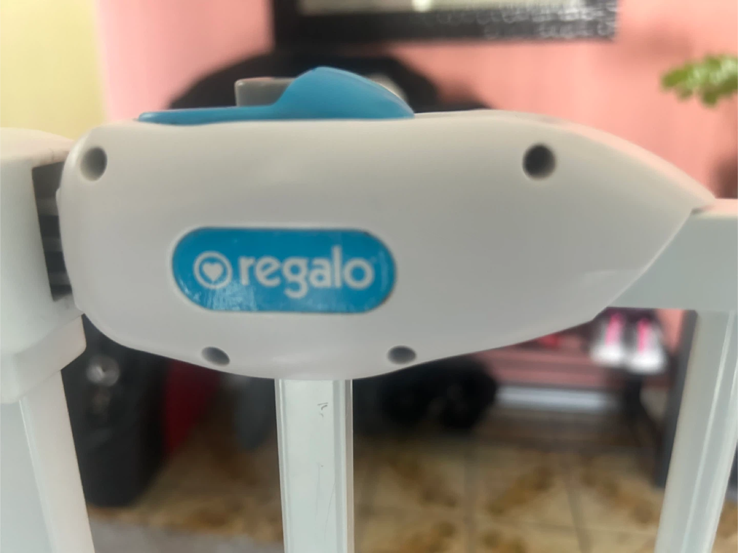 Regalo White Baby Gate
