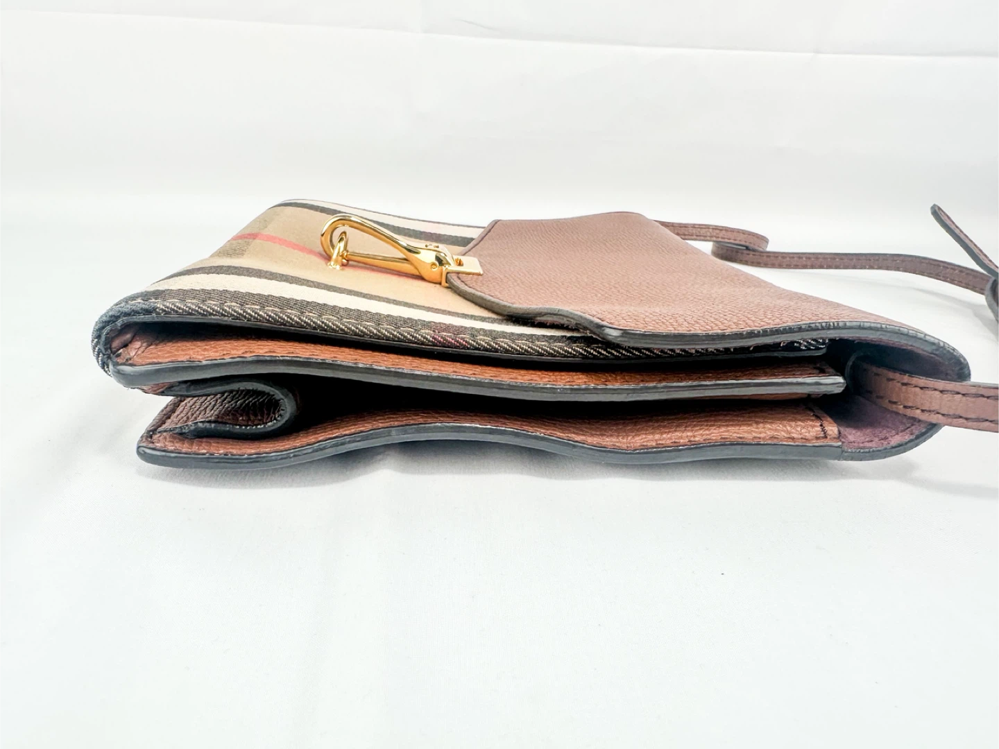 Burberry House Check Macken Bag - photo 4