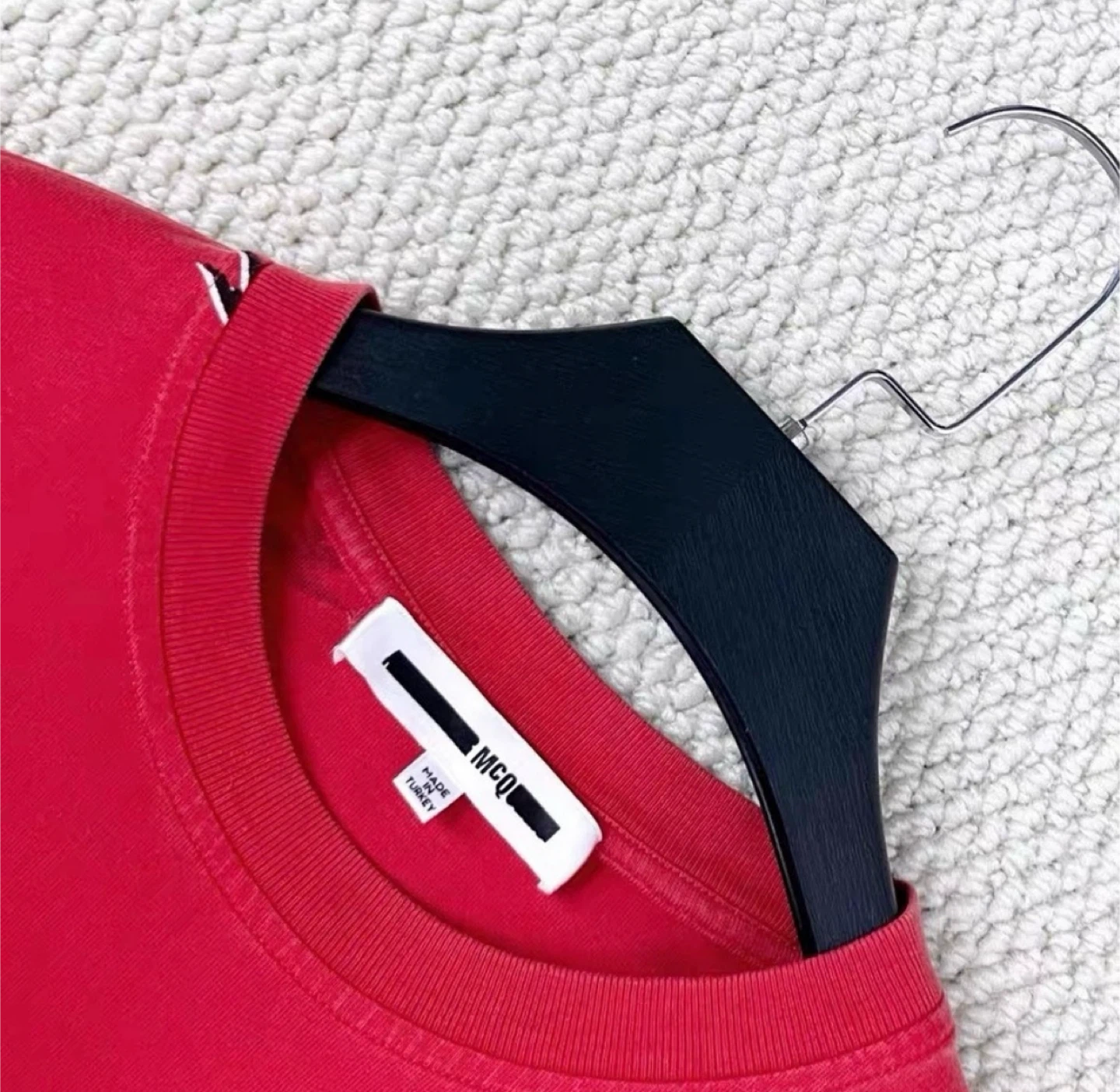 MCQ Red Swallow Print T-Shirt Dress - photo 4