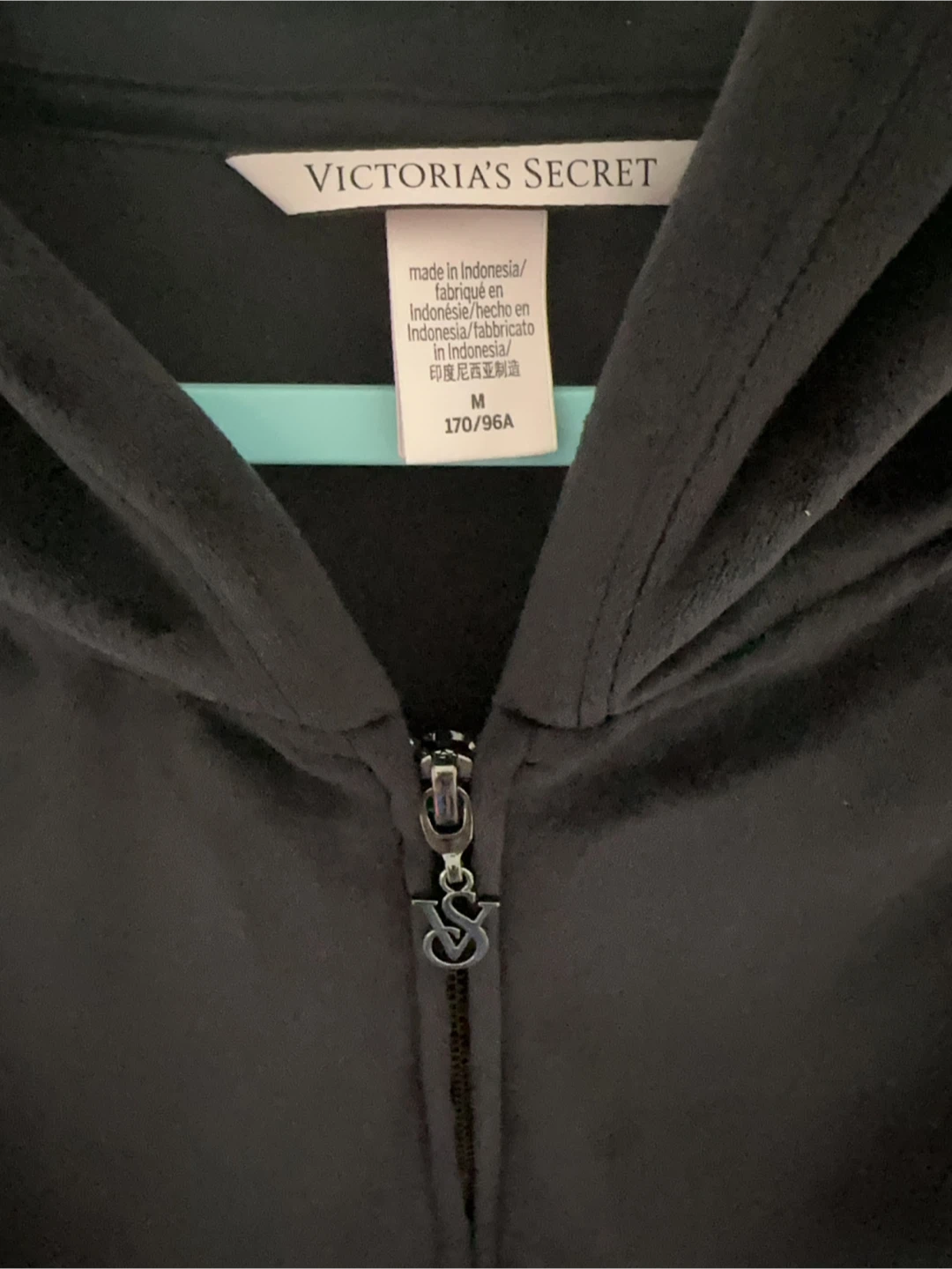 Victoria's Secret Velour Zip-Up Hoodie Jacket Size M - photo 5