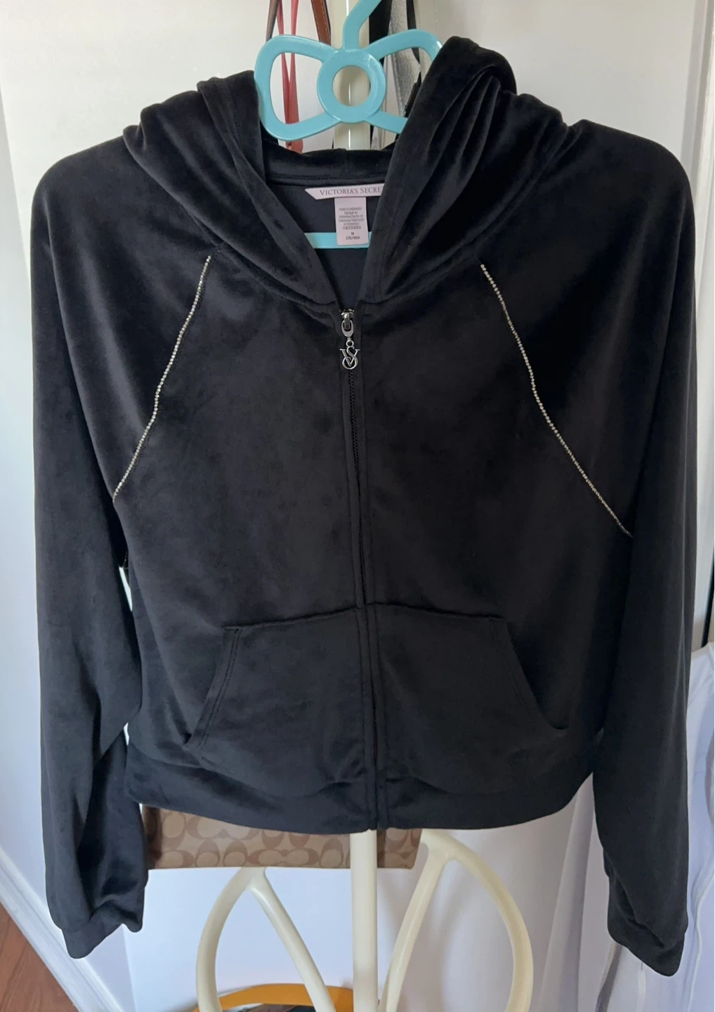 Victoria's Secret Velour Zip-Up Hoodie Jacket Size M - photo 4