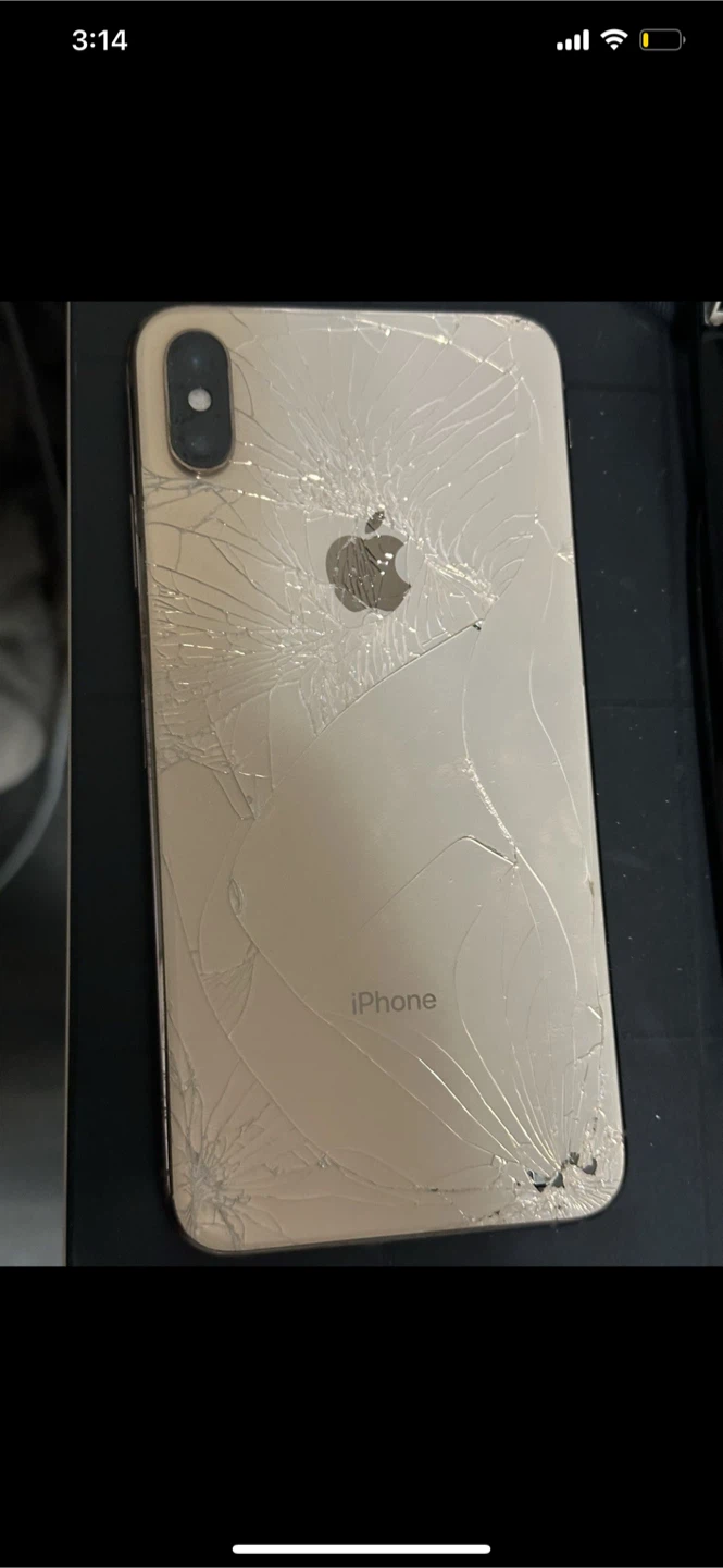 Apple iPhone XS Max - Cracked back - photo 2
