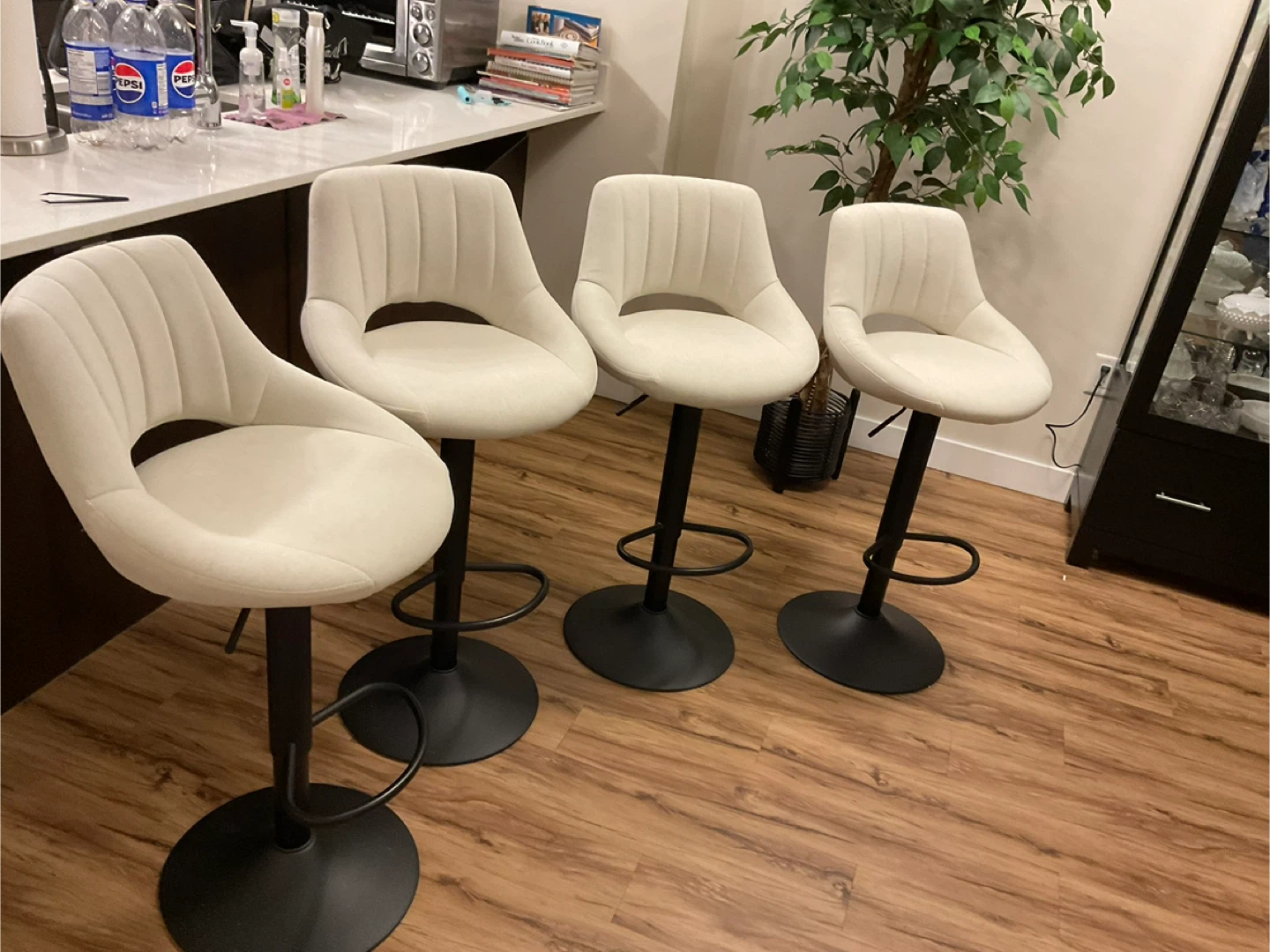 Set of 4 White Adjustable Bar Stools