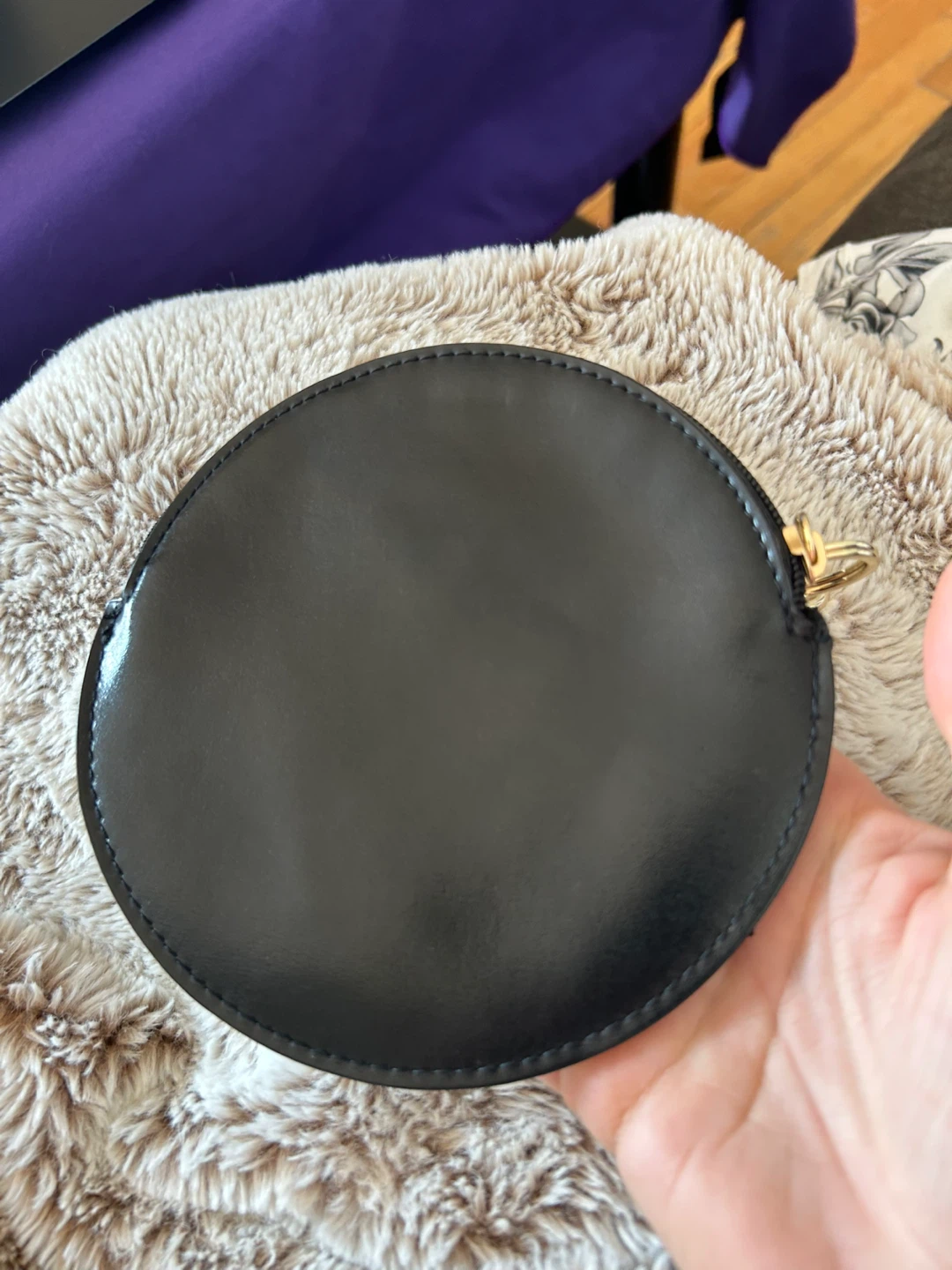 Victoria's Secret Black Sequin Heart Coin Pouch - photo 3