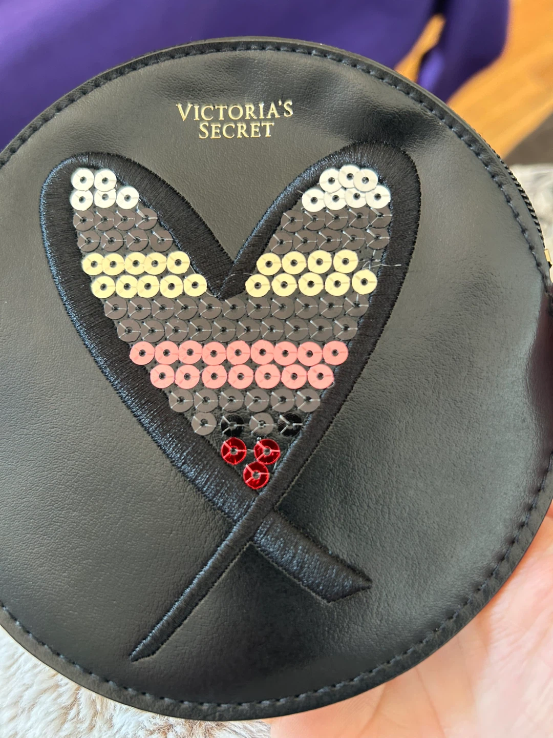 Victoria's Secret Black Sequin Heart Coin Pouch - photo 4