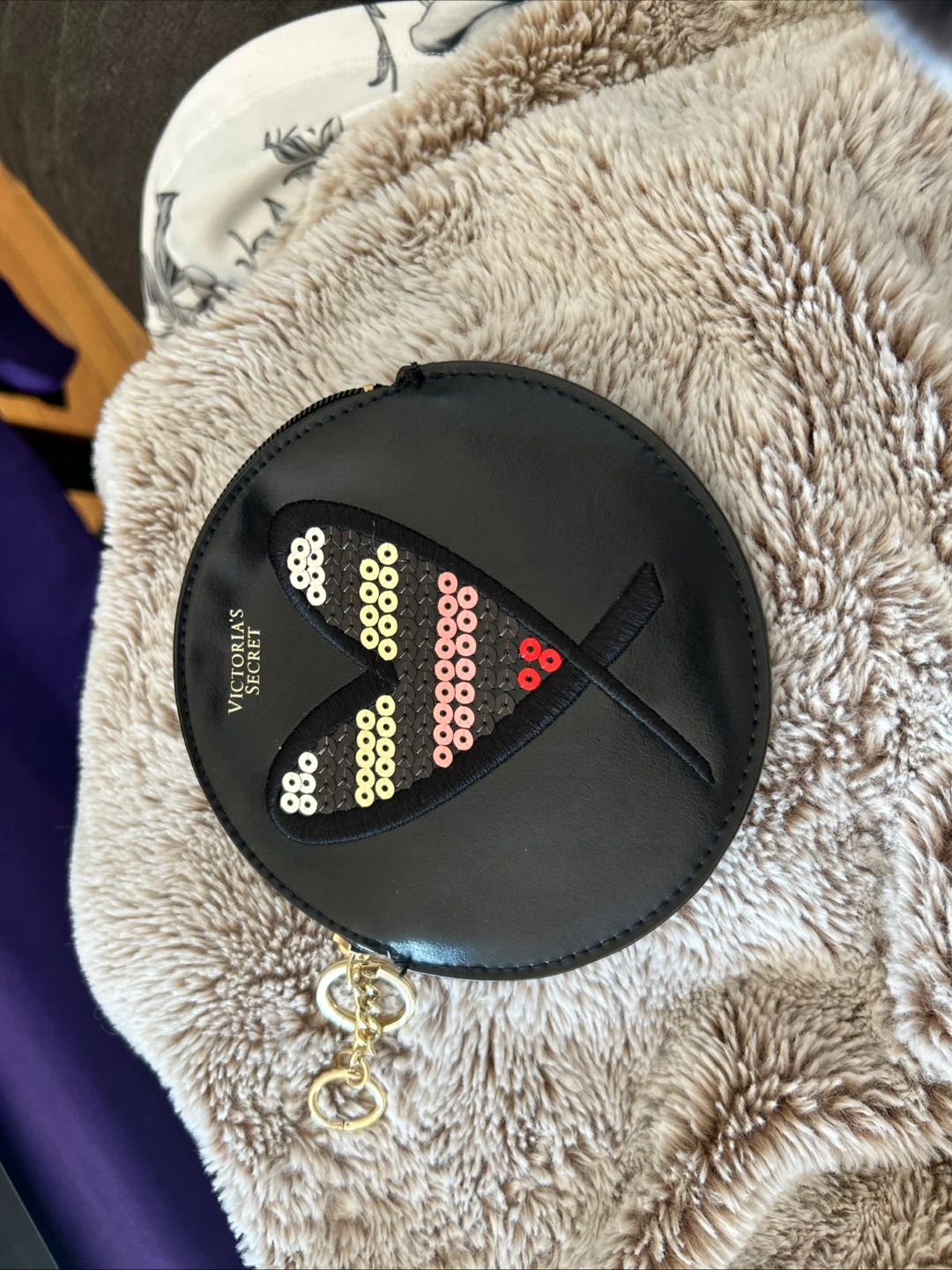 Victoria's Secret Black Sequin Heart Coin Pouch - photo 2