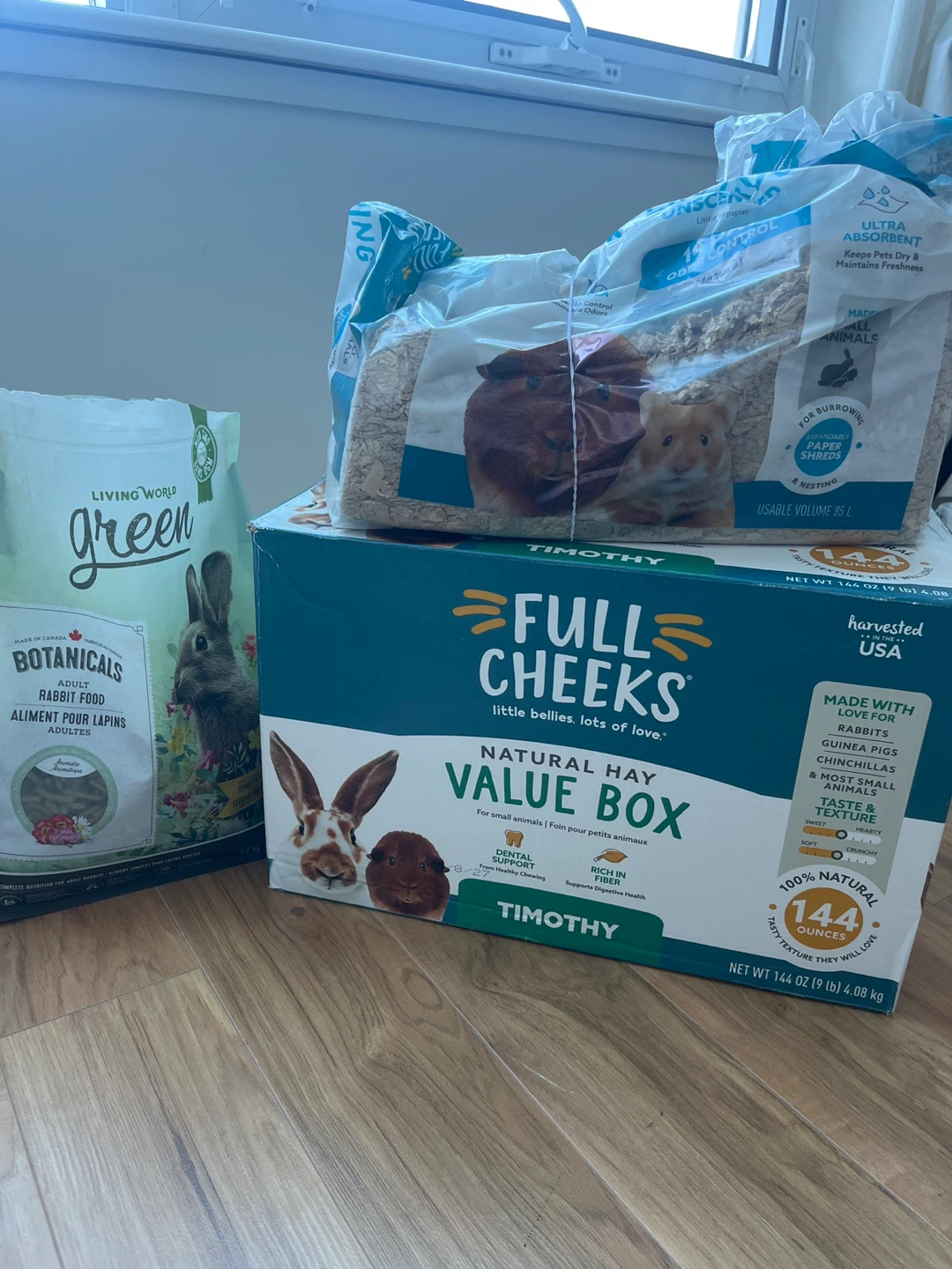 Rabbit items bundle: Timothy Hay, adult food and bedding 🏆