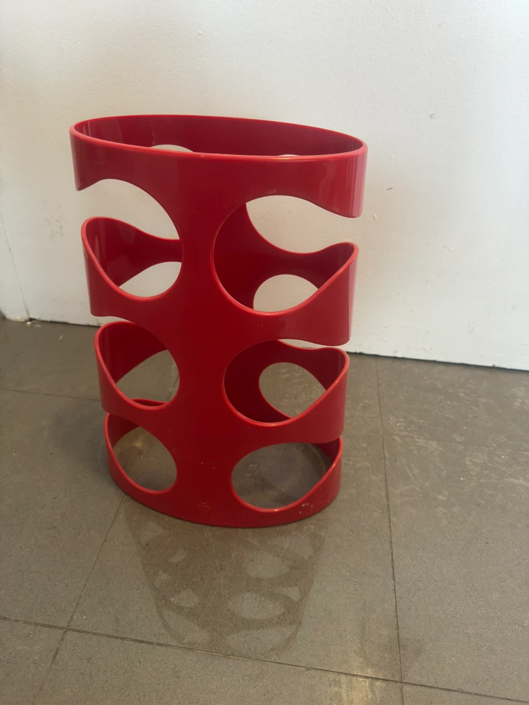 RARE Vintage Umbra Red Grapevine Wine Rack - photo 2