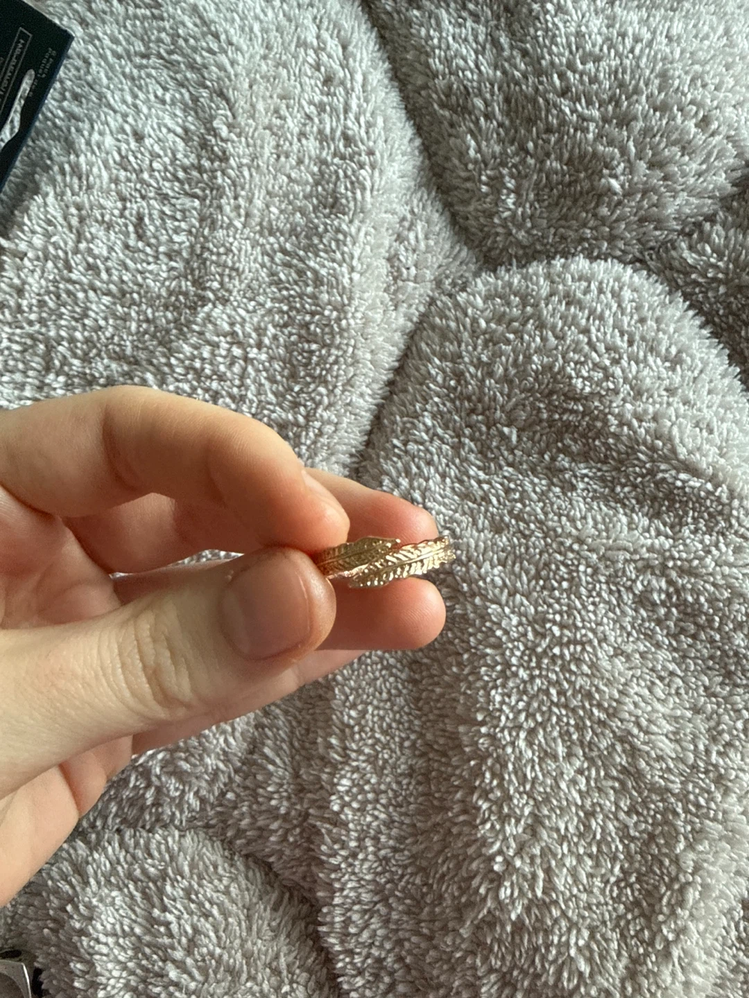 Gold-tone Feather Ring - photo 3