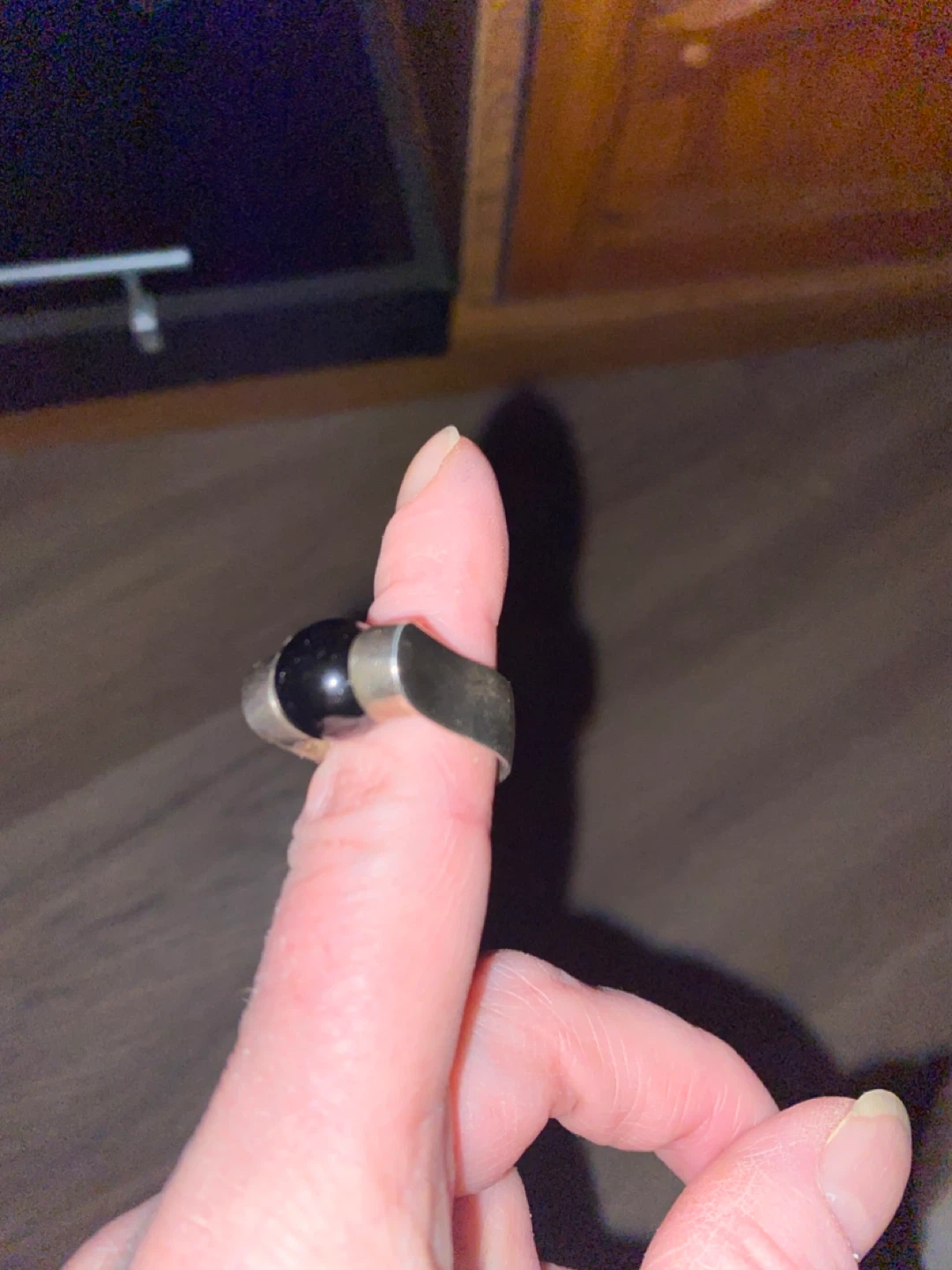 Heavy 925 silver ring with black bead that spins - photo 2