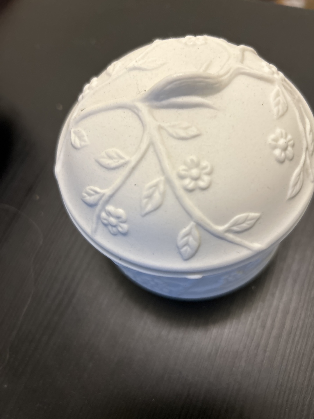 White Porcelain Trinket Box with Floral Design - photo 2