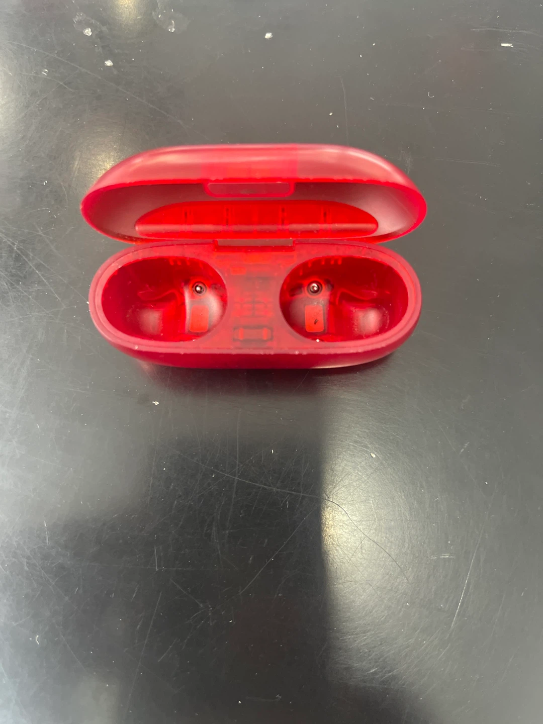 Beats By Dre Red Charging Case for Wireless Earbuds - photo 2
