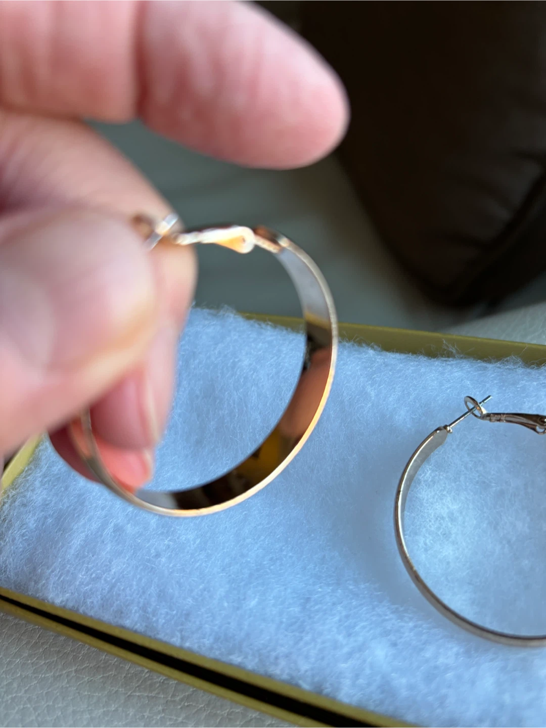 New Gold coloured Hoop Earrings in gift box 🎁 - photo 4
