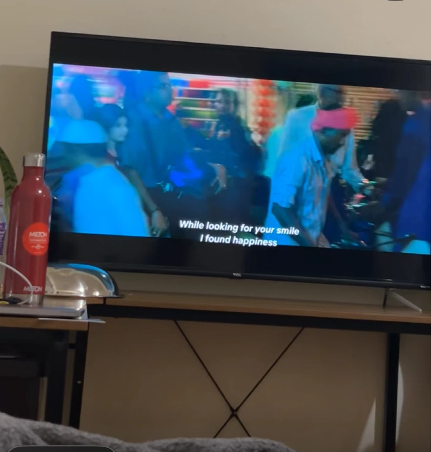 TCL 4K Smart TV + computer(TV) stand