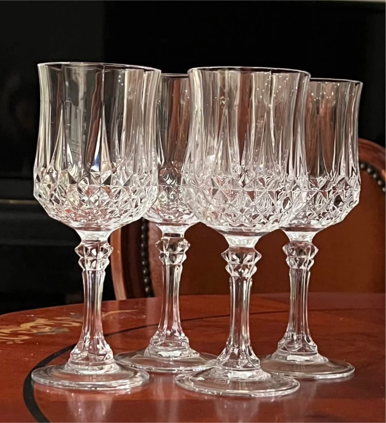 Set of 4 Crystal Wine Glasses