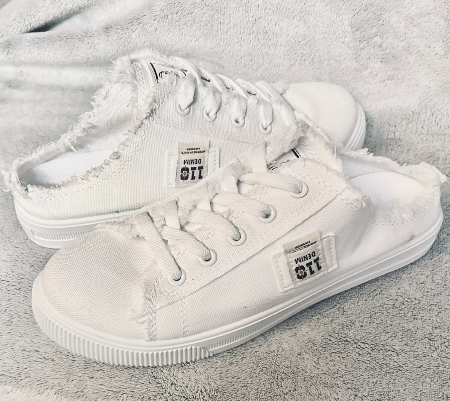 🏆White Canvas Mule Sneakers 🏆