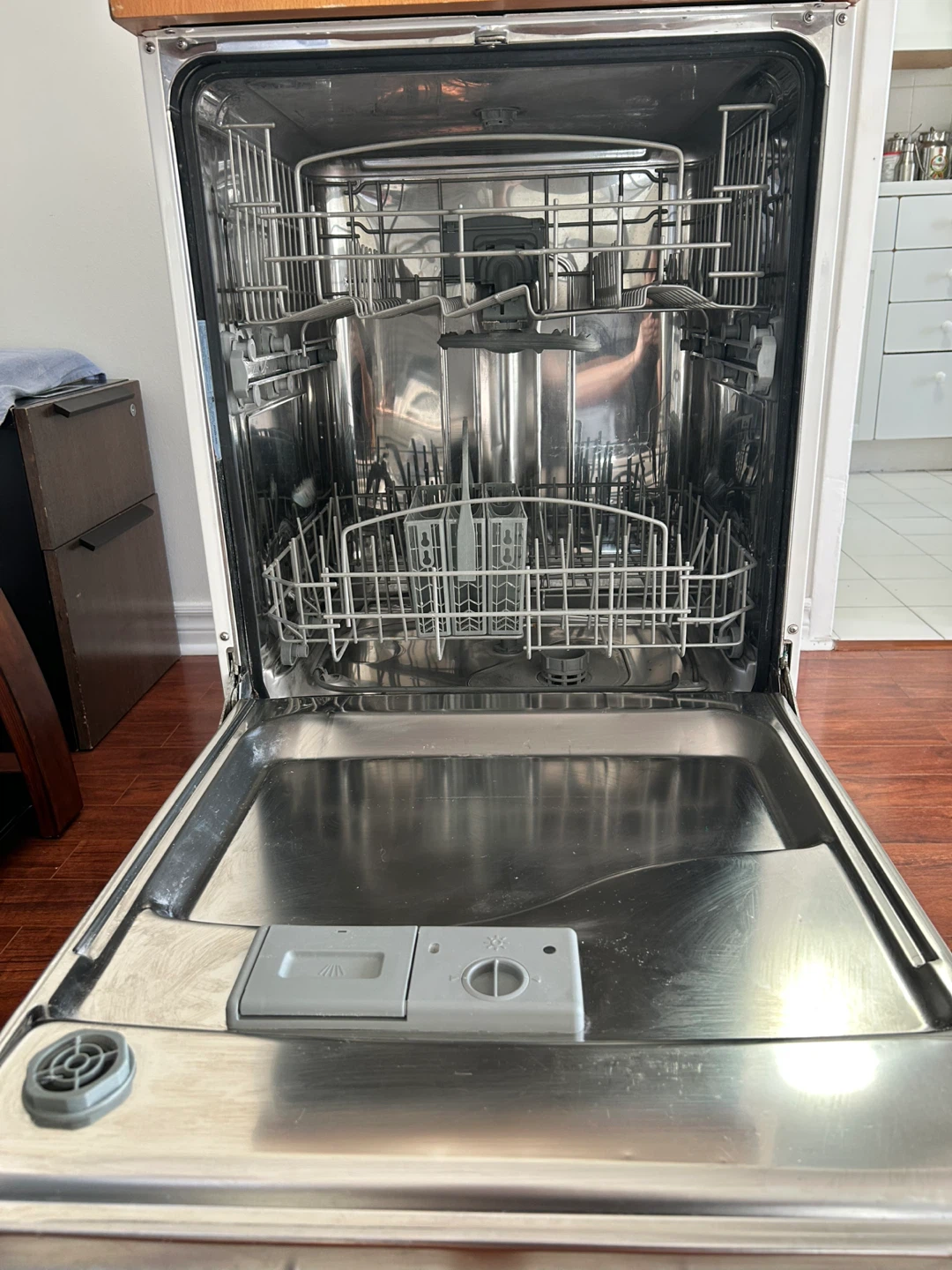 GE 24 inch Portable Dishwasher with Wood Top. - photo 4