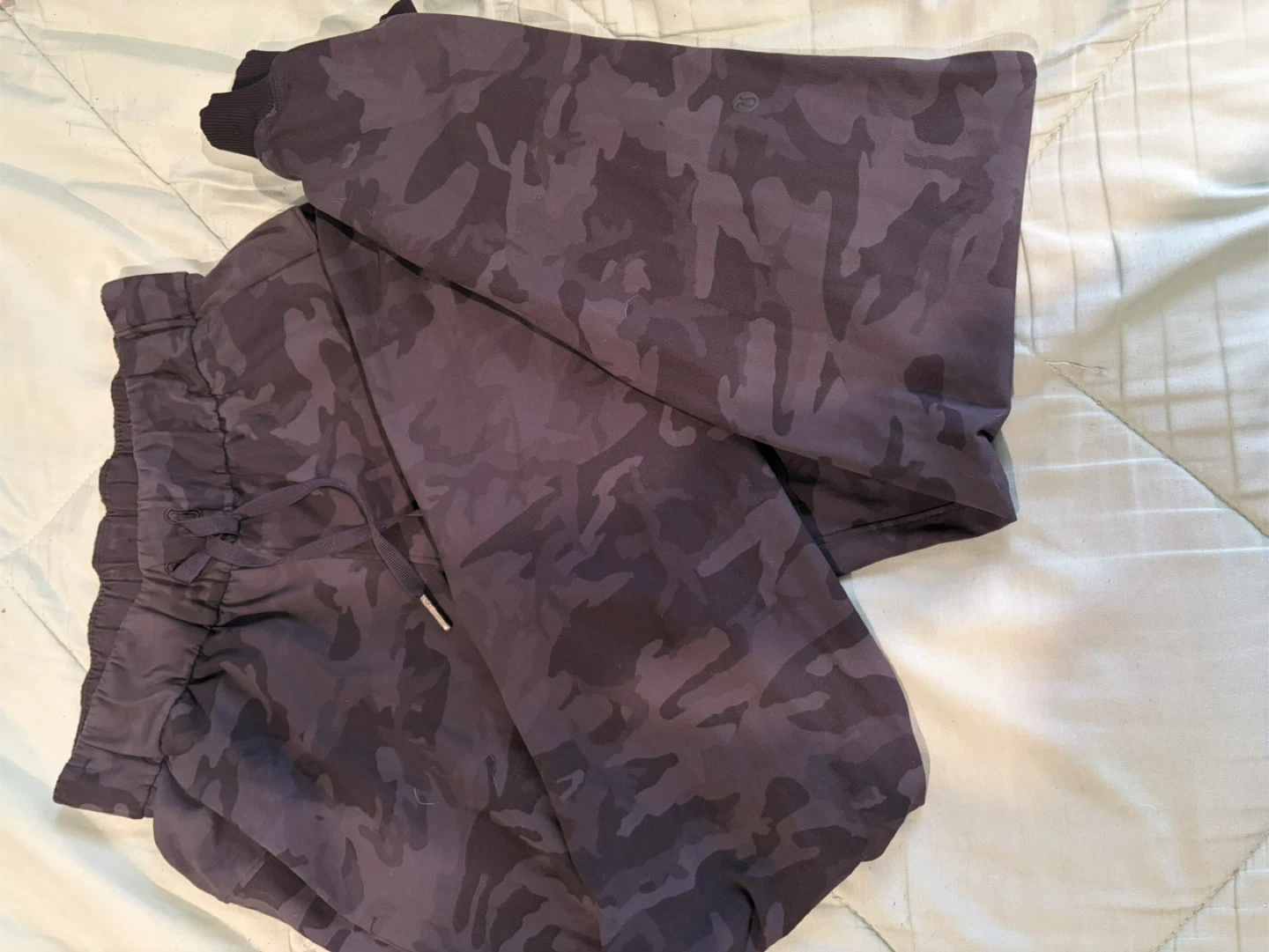 Lululemon Athletic Wear Bundle - photo 3