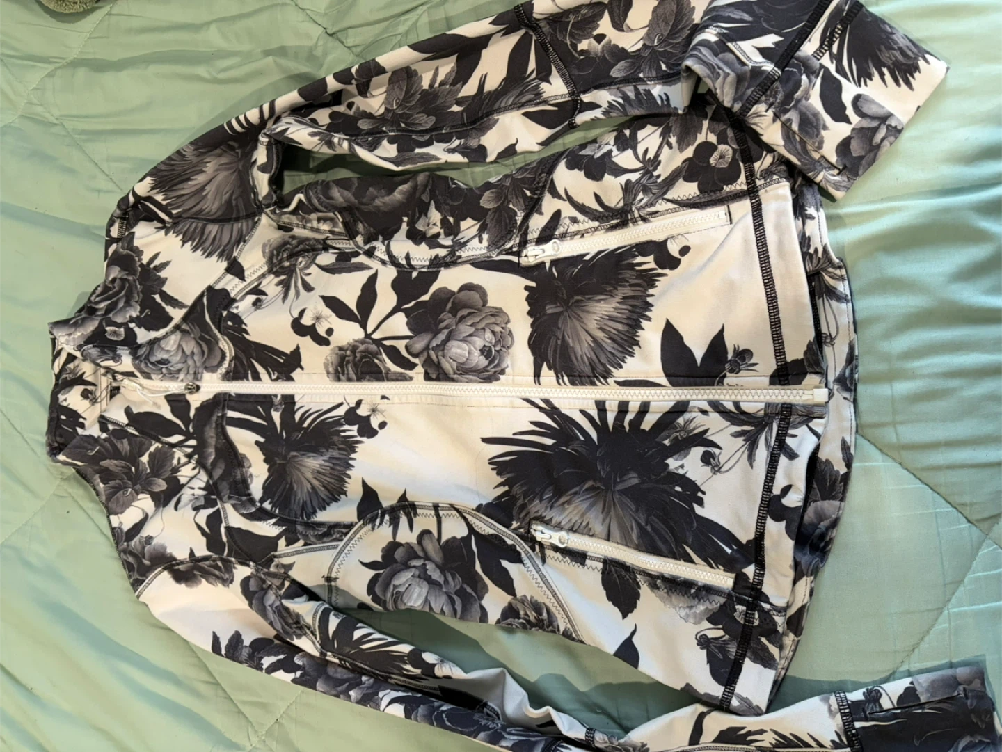 Lululemon Athletic Wear Bundle - photo 2