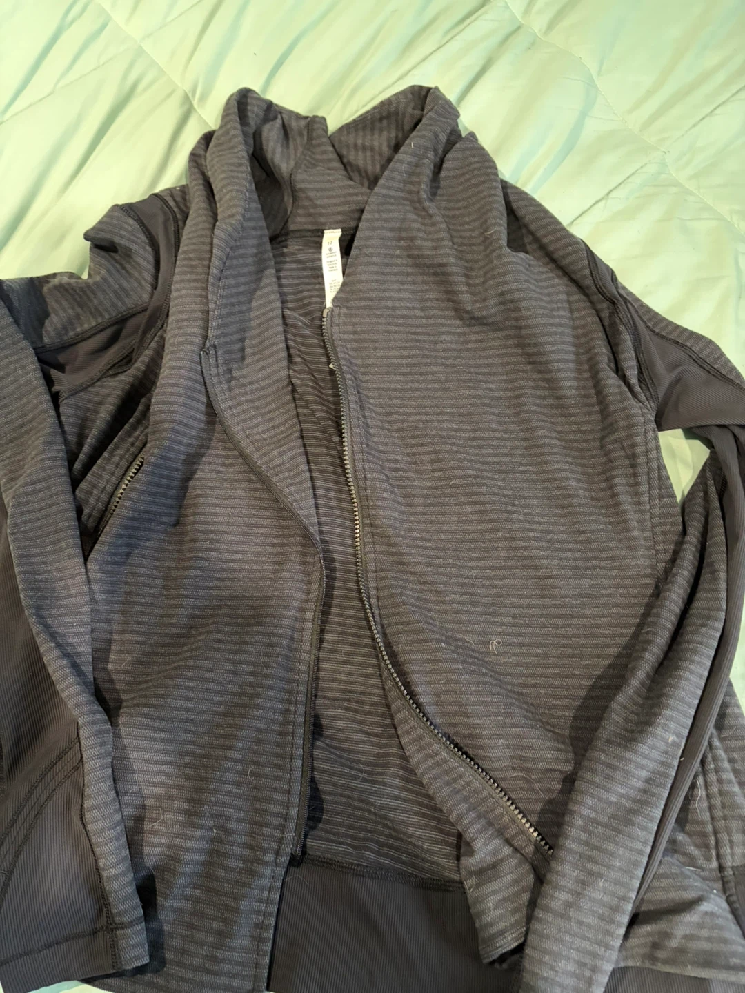 Lululemon Athletic Wear Bundle - photo 5