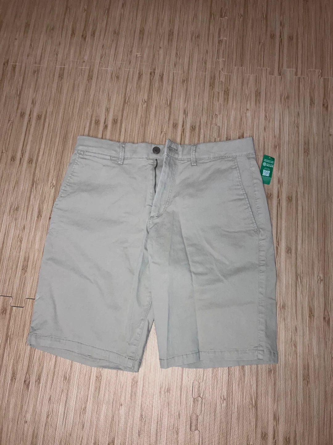Gap essential khaki 10 shorts