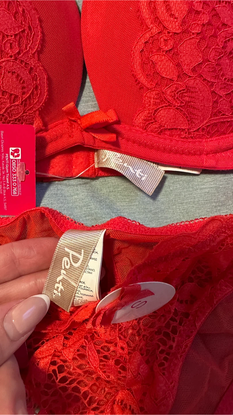 Penti Red Lace Bra & Brazilian Set — New with Tags (34B / S) - photo 3