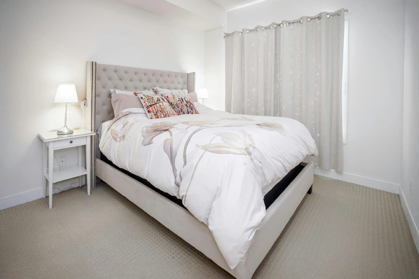 Upholstered Tufted Headboard Queen Bed Frame - photo 2